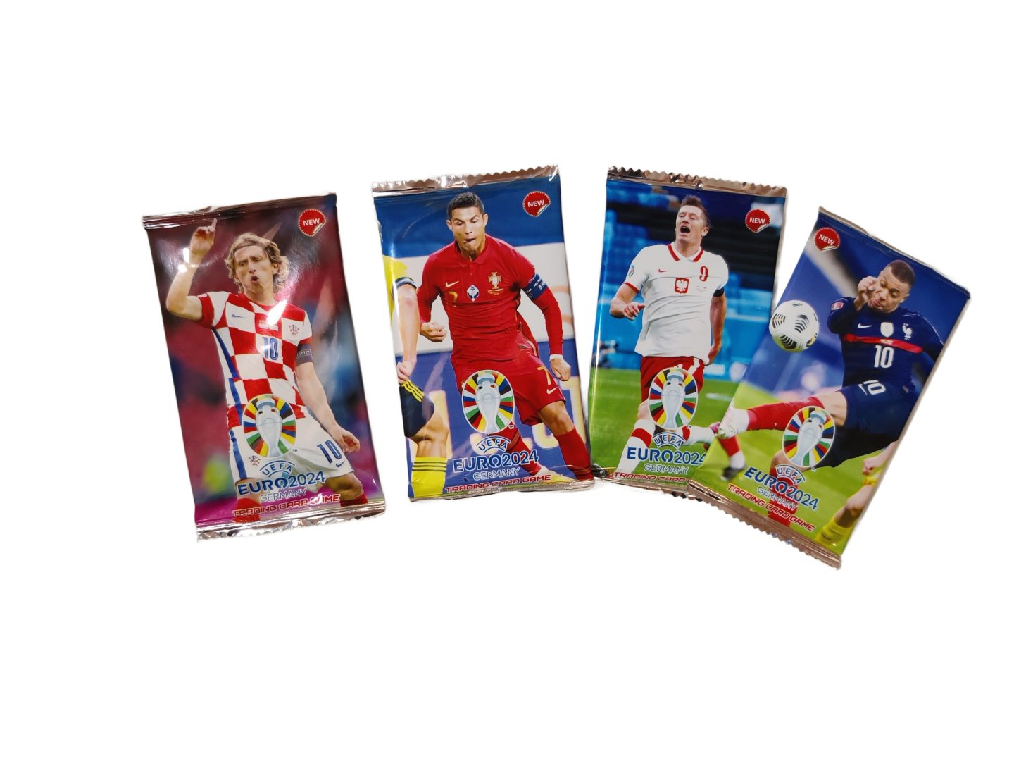 Pri nákupe za min. 25€ futbalové kartičky zdarma!